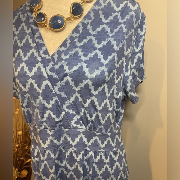 LLBean Women’s Dress LG Petite Blue Geometric Short Sleeve Midi Rayon Spandex - Picture 2 of 11